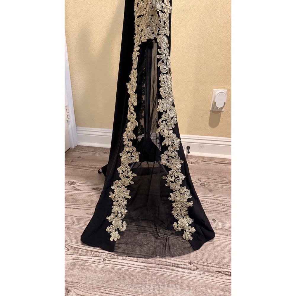 Betsy & Adam Women's 0 Black Gold Embroidered Mermaid Formal Evening Gown - Picture 3 of 16